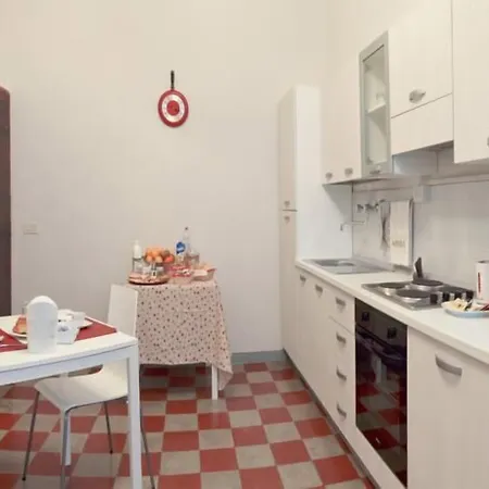 Dimora Nel Borgo B&B 오피다